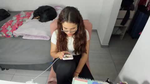 GreciaRuiz online show from May 9, 2:39 am
