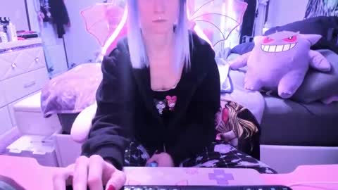 GreenEyedLovexo online show from January 24, 7:49 pm
