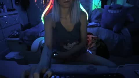 GreenEyedLovexo online show from January 27, 5:47 am