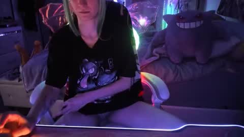 GreenEyedLovexo online show from October 19, 5:12 am