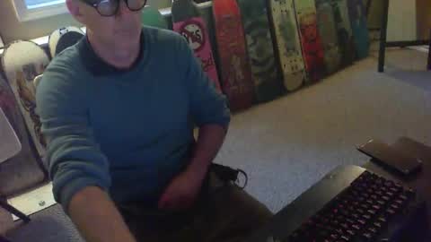 greenrooster1 online show from October 16, 12:43 am