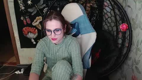 Lina online show from May 28, 12:14 pm