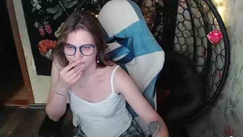 Lina online show from June 26, 5:07 pm