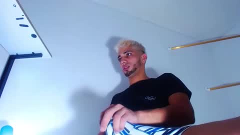 Snapshot of gregory_hardxx chatting on September 14, 7:37 pm GREGORY online show from September 14, 7:37 pm