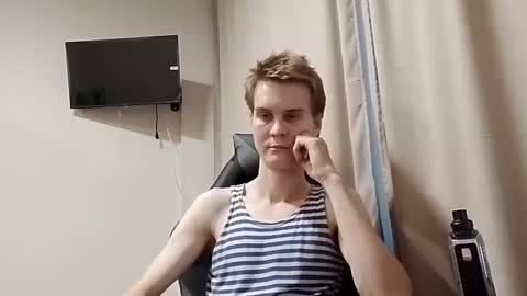 Snapshot of greonn chatting on October 10, 3:07 pm Felix online show from October 10, 3:07 pm
