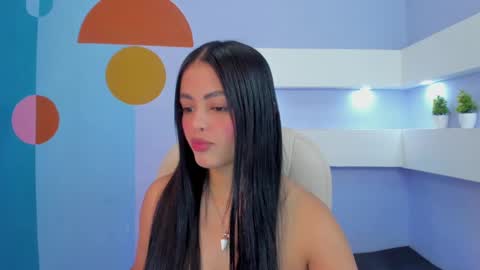 Snapshot of greys_gtan chatting on February 19, 4:12 am Greys Gaitan online show from February 19, 4:12 am