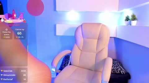Snapshot of greys_gtan chatting on March 4, 10:24 am Greys Gaitan online show from March 4, 10:24 am
