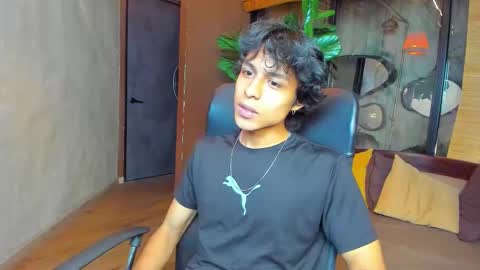 griffindaxz18 online show from December 3, 10:43 pm