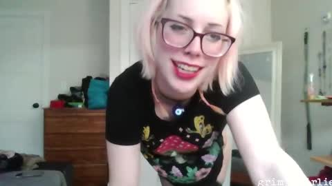 grimygirlie online show from September 30, 12:54 am