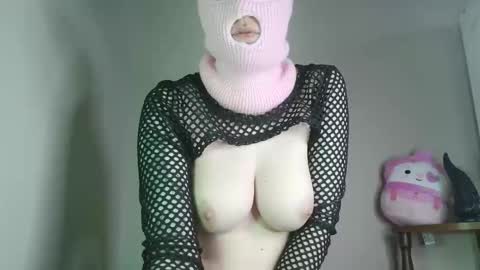 grippy_box online show from November 3, 7:48 pm