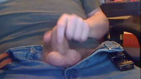 Snapshot of gruhahn chatting on December 25, 5:05 am DankMess online show from December 25, 5:05 am