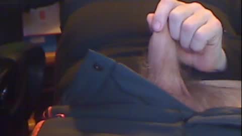Snapshot of gruhahn chatting on December 21, 6:44 pm DankMess online show from December 21, 6:44 pm