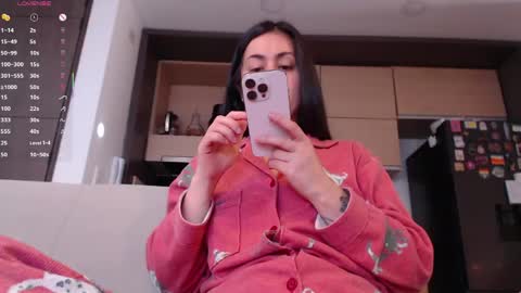 Elena online show from June 1, 4:30 pm