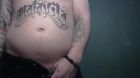 GuessWhatBitch online show from September 30, 8:19 pm