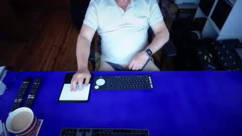 Snapshot of guesswhatigot2 chatting on September 19, 7:01 am guesswhatigot2 online show from September 19, 7:01 am