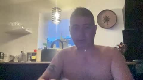 guil0 online show from September 27, 9:29 am