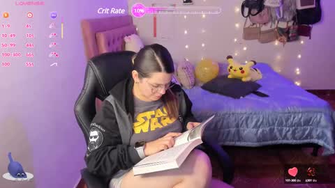 Snapshot of guinivere_blake chatting on February 15, 4:03 am Hello Im Julieta Im 25 years old welcome to my room have fun and be happy. online show from February 15, 4:03 am