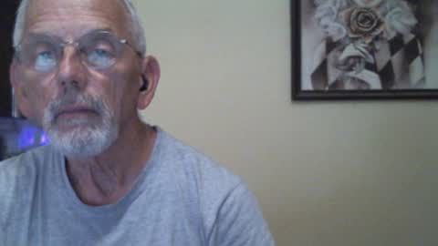 Roy online show from December 16, 7:43 pm