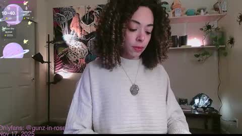 Kylie online show from November 17, 5:59 pm