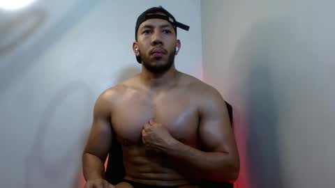 holl latino online show from April 14, 11:08 pm