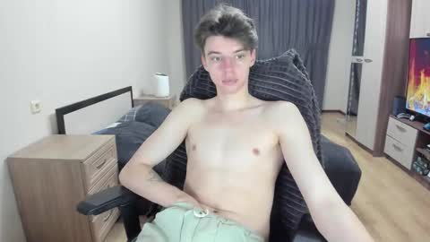 guy_liam1 online show from December 21, 8:21 am