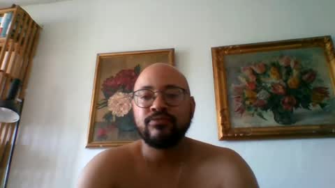 guy_wood15 online show from July 1, 3:10 pm