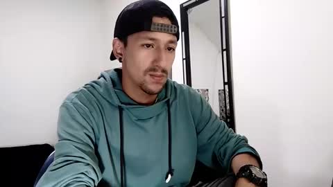 karim online show from December 29, 9:17 am