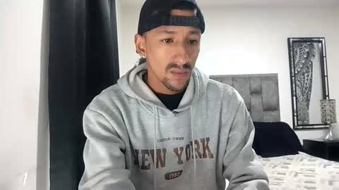 karim online show from February 3, 4:21 am