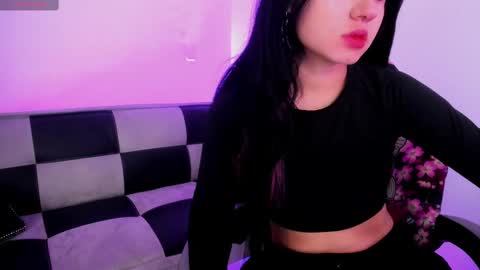 gwenhazel online show from October 7, 11:28 am