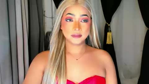 Call me Miss Gwen online show from October 13, 1:35 pm