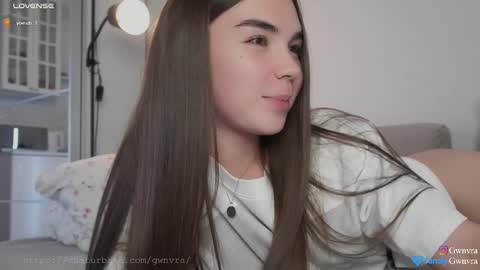 Gwen is back  online show from September 18, 5:17 pm