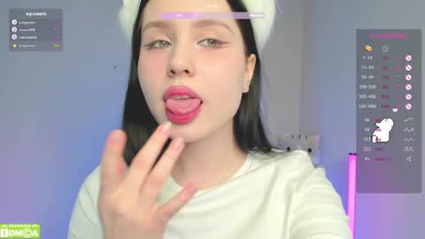 Snapshot of gylaxie chatting on February 20, 12:15 pm online show from February 20, 12:15 pm