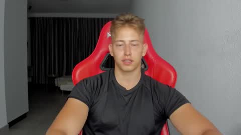 Oliver online show from November 1, 10:53 pm