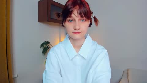 Snapshot of h0lyangel chatting on September 9, 6:41 pm Kelly Lilly online show from September 9, 6:41 pm