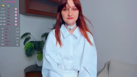 Snapshot of h0lyangel chatting on September 16, 6:55 pm Kelly Lilly online show from September 16, 6:55 pm