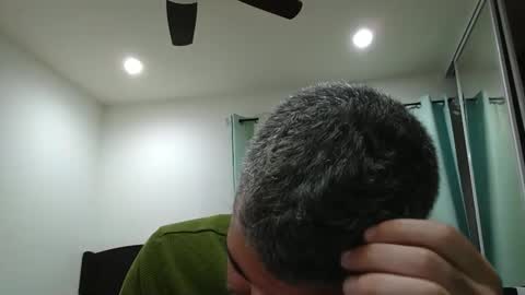 Snapshot of h0nest84 chatting on March 2, 1:37 am h0nest84 online show from March 2, 1:37 am