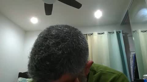 Snapshot of h0nest84 chatting on February 25, 6:25 am h0nest84 online show from February 25, 6:25 am