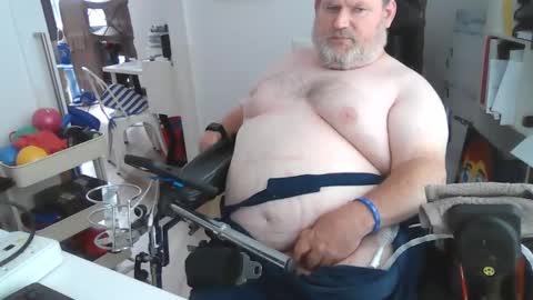 Snapshot of h20976 chatting on February 4, 5:21 am h20976 online show from February 4, 5:21 am