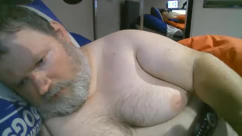 Snapshot of h20976 chatting on February 24, 11:43 am h20976 online show from February 24, 11:43 am
