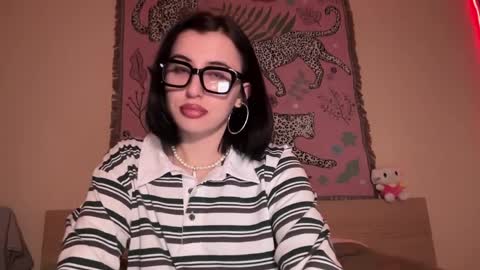 Helga online show from April 6, 5:14 pm