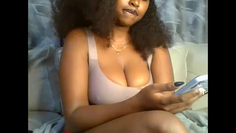 Snapshot of h_o_t_goddess chatting on January 19, 10:17 am h_o_t_goddess online show from January 19, 10:17 am