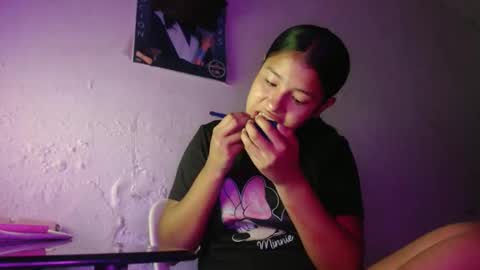 hadesmit1 online show from May 23, 12:34 pm
