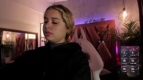 Haely online show from February 19, 11:17 am
