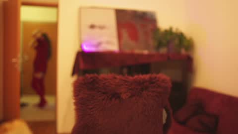 hahayessihaveone online show from January 6, 7:45 pm