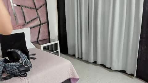 Hailey online show from October 6, 12:01 pm