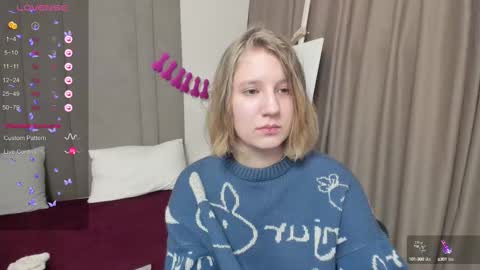 Snapshot of haileyfoxy chatting on March 10, 11:34 am Hailey online show from March 10, 11:34 am