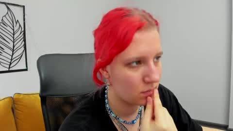 Hailey online show from April 27, 11:52 am