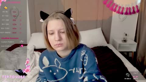 Snapshot of haileyfoxy chatting on February 23, 2:29 am Hailey online show from February 23, 2:29 am