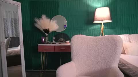 Hailey online show from February 20, 5:18 am