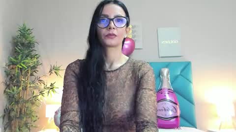 Hailey online show from November 3, 6:36 am